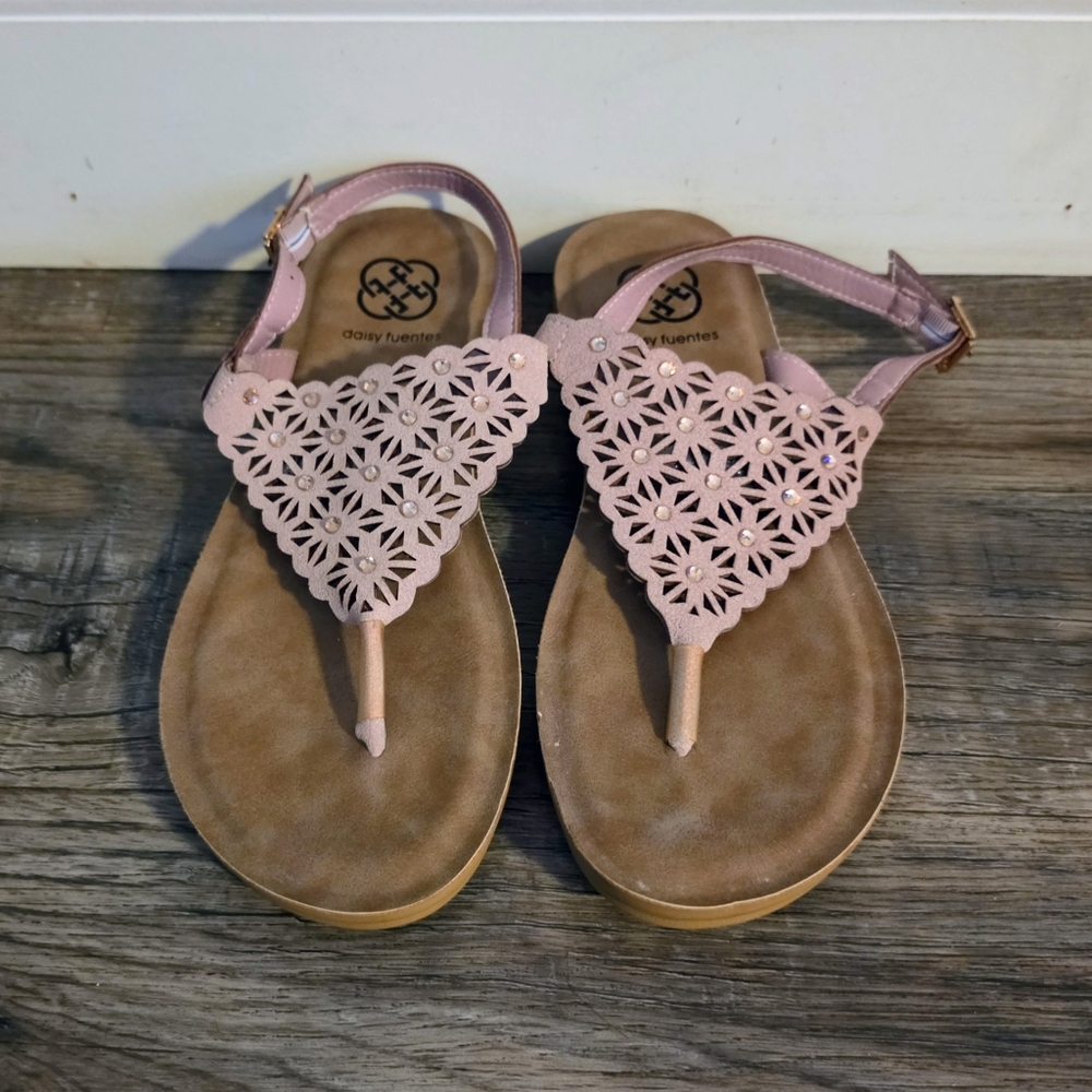 Daisy Fuentes Pink Floral Laser-Cut T-Strap Sandals